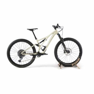 black mountain adjustable bike stand