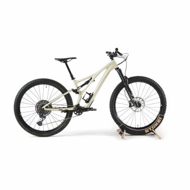 black mountain adjustable bike stand